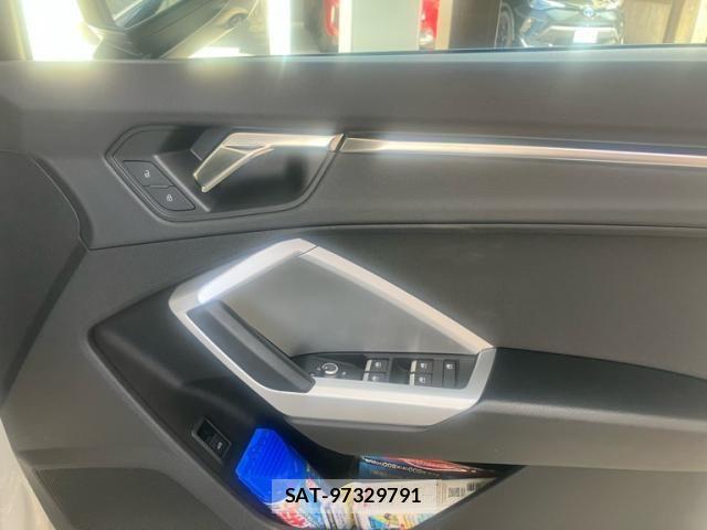 Audi Q3 2023-09 8034470-10