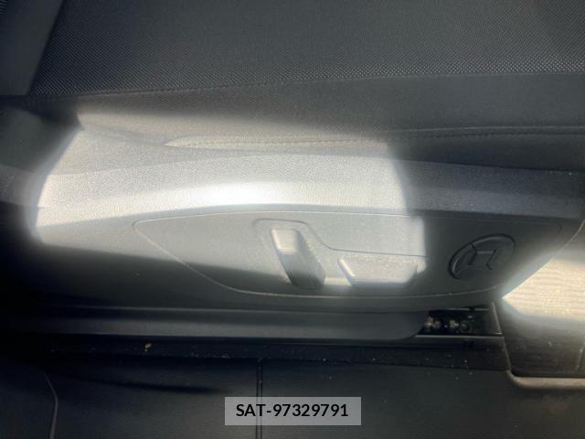 Audi Q3 2023-09 8034470-12