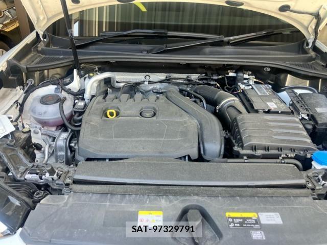 Audi Q3 2023-09 8034470-23