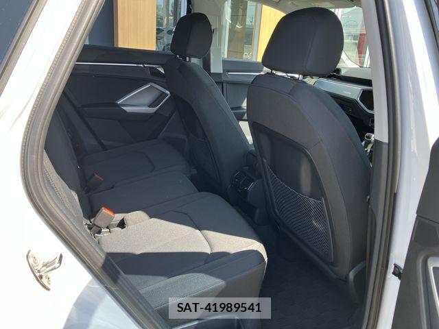 Audi Q3 2021-11 8072912-13