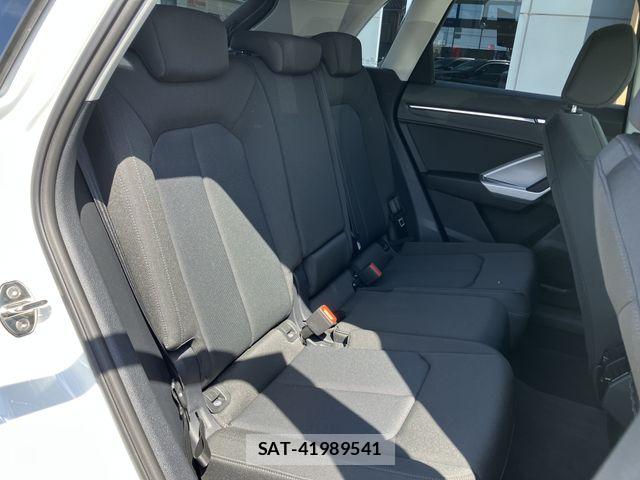 Audi Q3 2021-11 8072912-14