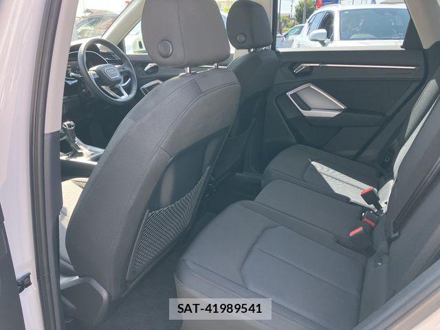 Audi Q3 2021-11 8072912-15