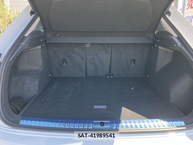 Audi Q3 2021-11 8072912-17