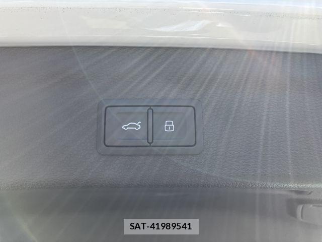 Audi Q3 2021-11 8072912-18