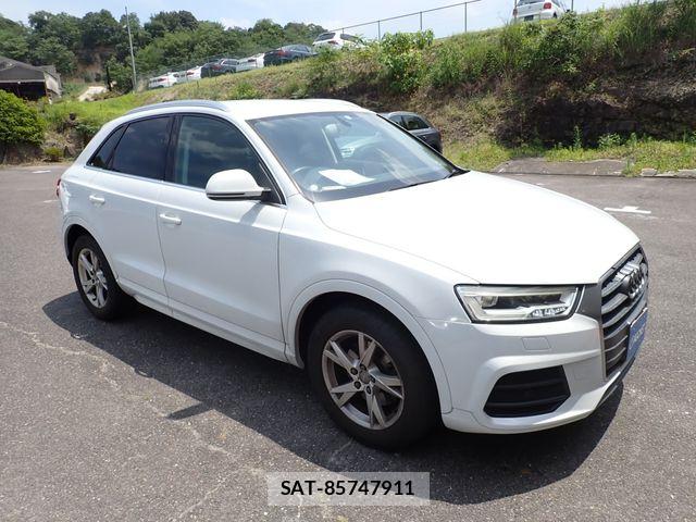 Audi Q3 2015-07 8072909-3