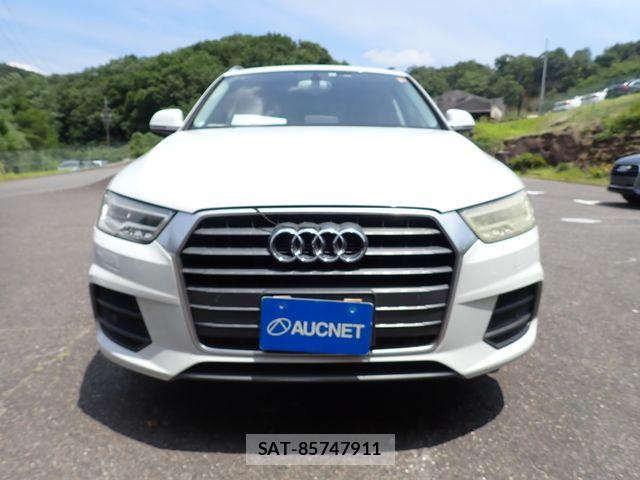 Audi Q3 2015-07 8072909-4