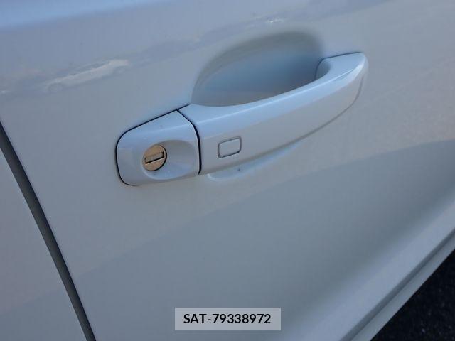 Audi Q3 2014-02 8072908-11