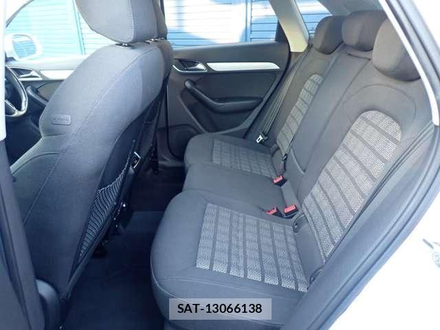 Audi Q3 2015-07 8098066-14