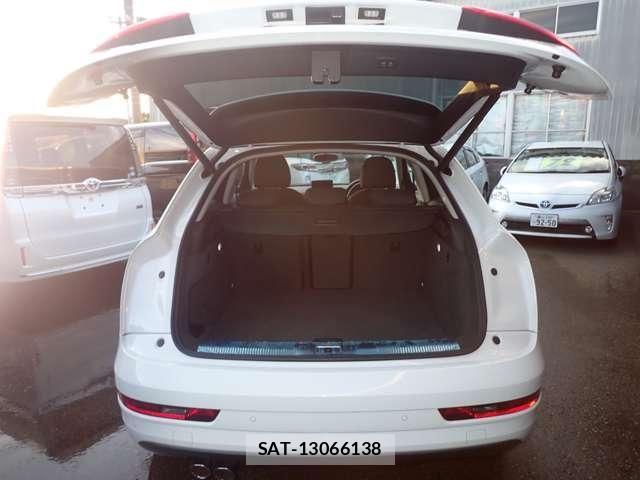 Audi Q3 2015-07 8098066-8
