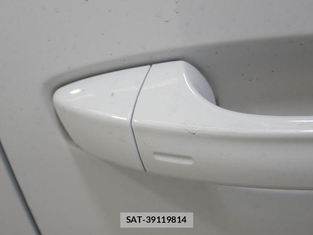 Audi Q3 2023-06 8157983-10