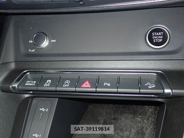 Audi Q3 2023-06 8157983-21