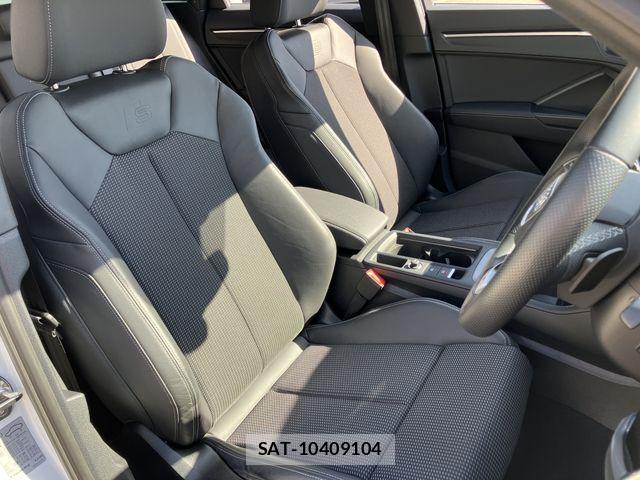 Audi Q3 2023-07 8206395-10