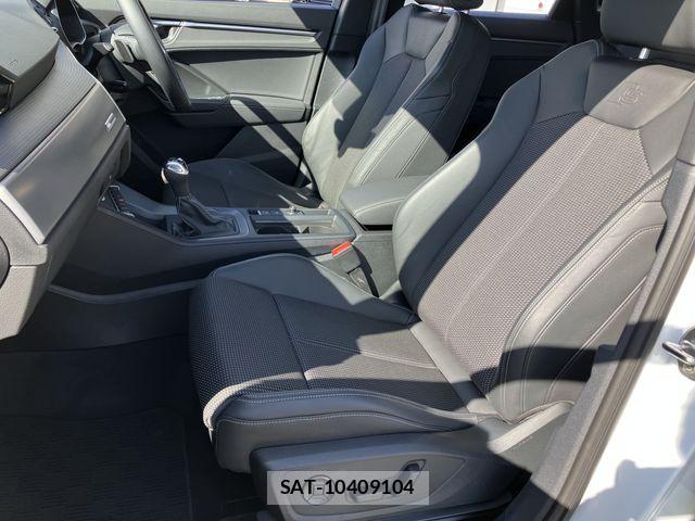Audi Q3 2023-07 8206395-12