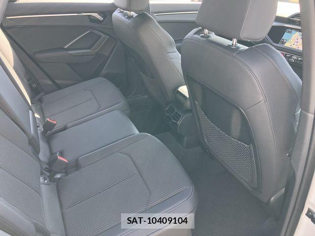 Audi Q3 2023-07 8206395-13