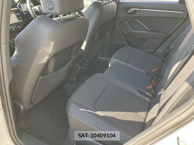 Audi Q3 2023-07 8206395-14