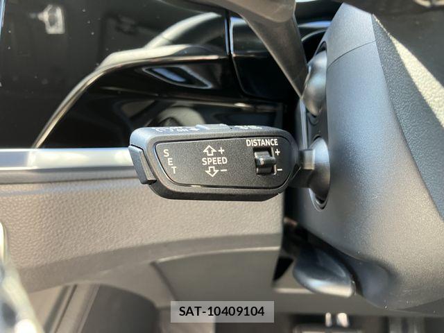 Audi Q3 2023-07 8206395-18