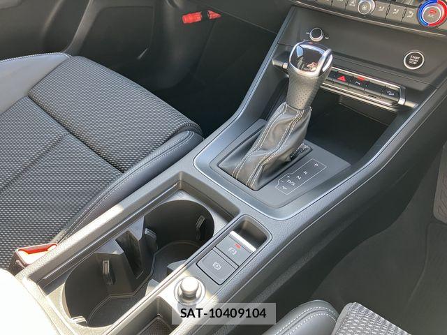 Audi Q3 2023-07 8206395-22