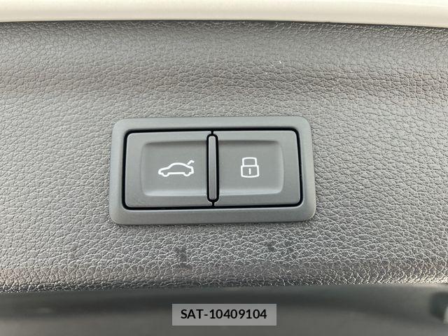 Audi Q3 2023-07 8206395-23