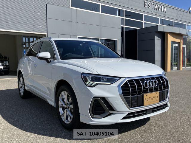 Audi Q3 2023-07 8206395-4