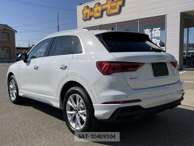 Audi Q3 2023-07 8206395-7