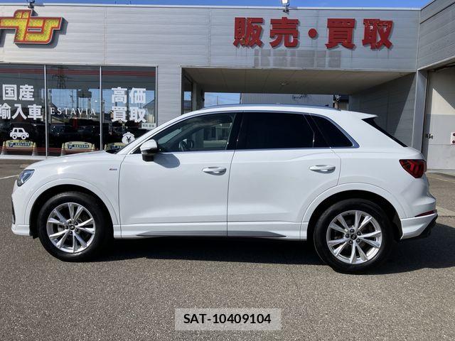 Audi Q3 2023-07 8206395-8