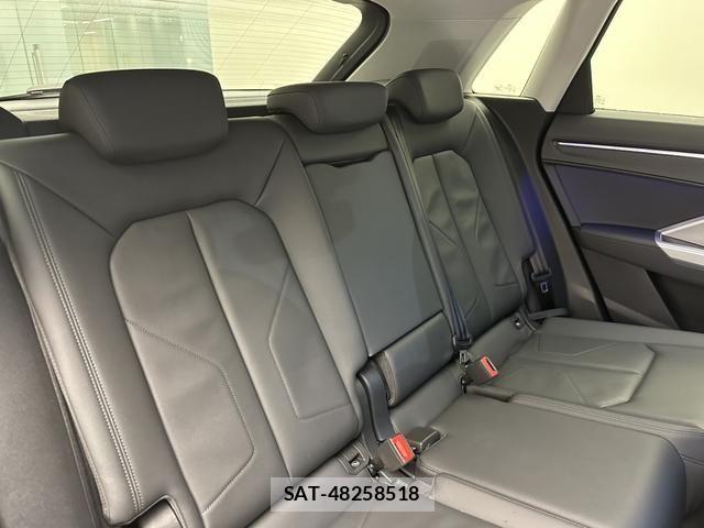 Audi Q3 2024-07 8206394-4