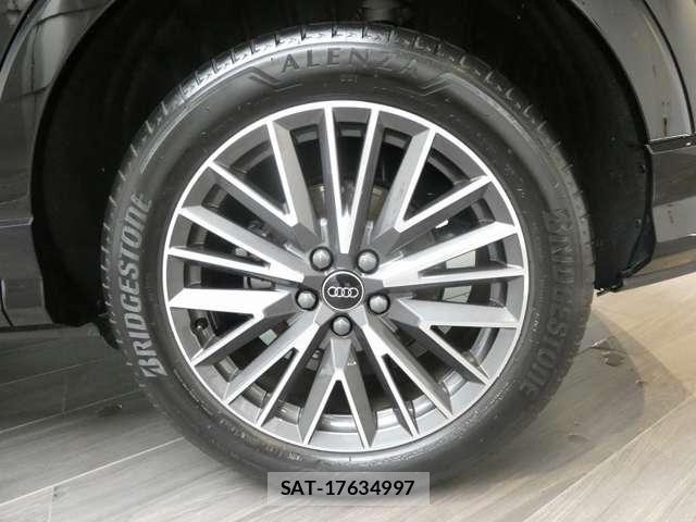 Audi Q3 2025-05 8206389-13