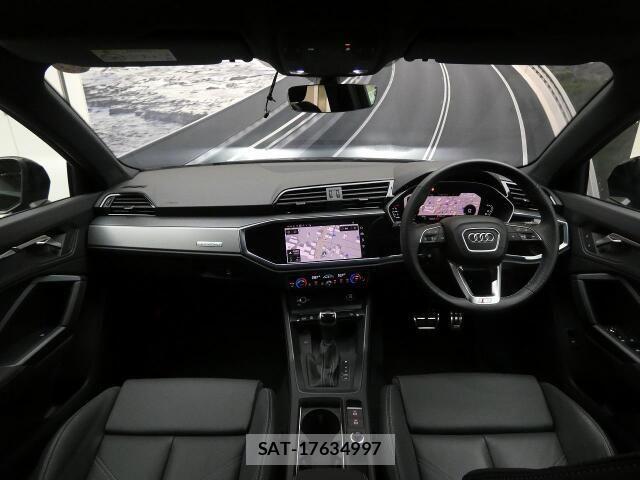 Audi Q3 2025-05 8206389-1