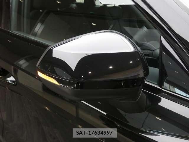 Audi Q3 2025-05 8206389-23
