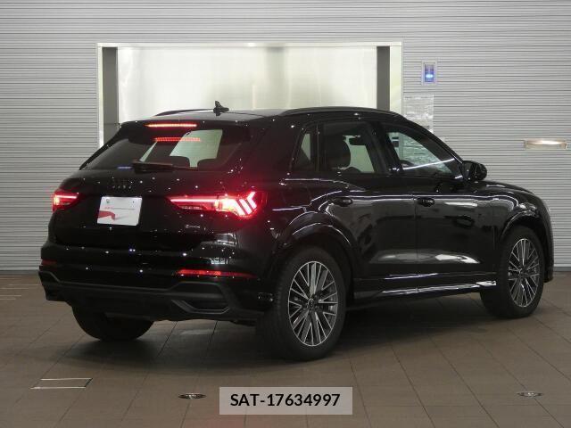 Audi Q3 2025-05 8206389-2