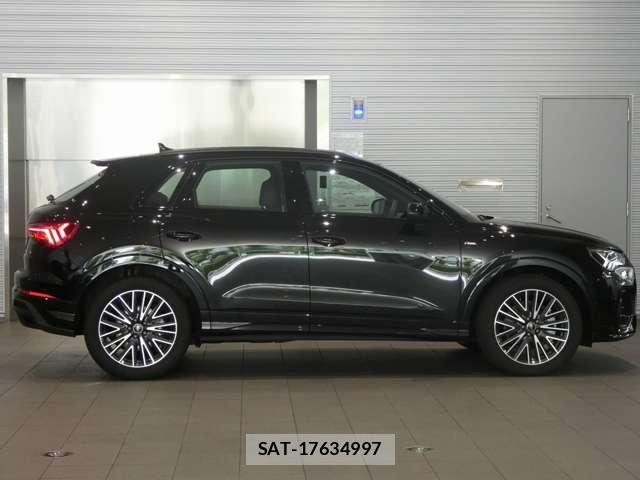 Audi Q3 2025-05 8206389-7