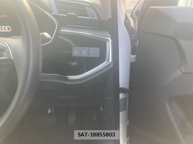 Audi Q3 2024-02 8228945-13