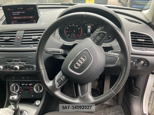Audi Q3 2012-10 8228948-18