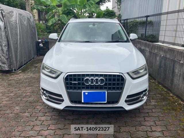 Audi Q3 2012-10 8228948-1