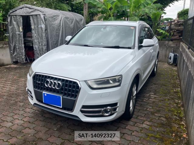 Audi Q3 2012-10 8228948-4