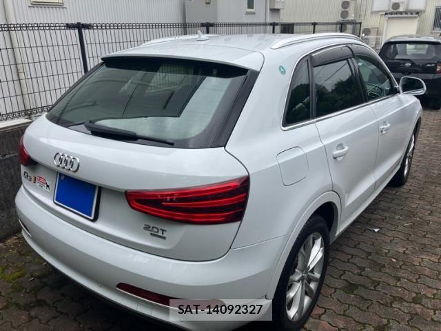 Audi Q3 2012-10 8228948-6