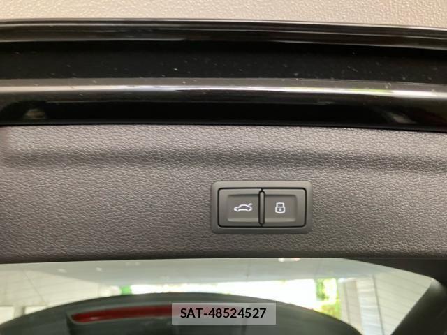 Audi Q3 2025-07 8228946-11