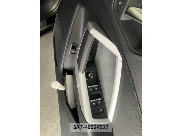 Audi Q3 2025-07 8228946-12
