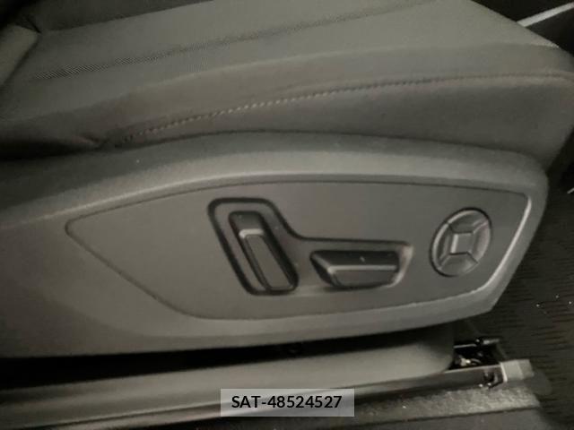 Audi Q3 2025-07 8228946-16