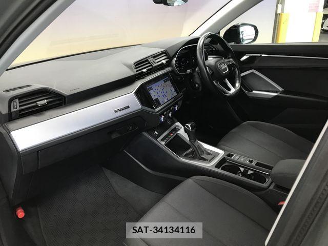 Audi Q3 2022-02 8313155-6