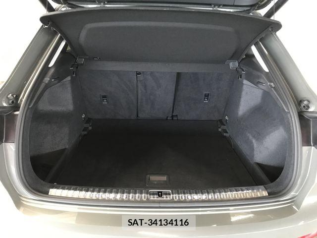 Audi Q3 2022-02 8313155-8