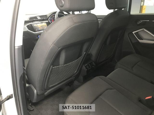 Audi Q3 2021-08 8313152-9
