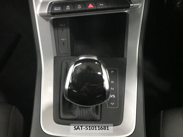 Audi Q3 2021-08 8313152-16