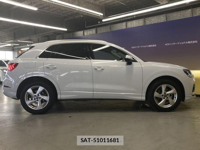 Audi Q3 2021-08 8313152-5
