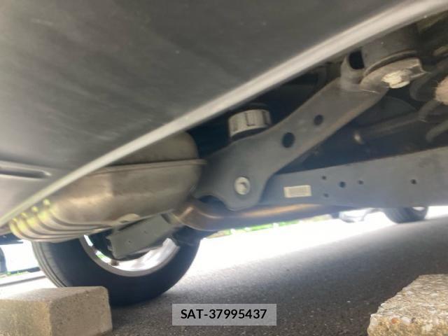 Audi Q3 2013-09 8334941-11