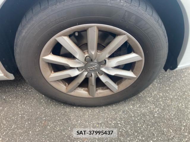 Audi Q3 2013-09 8334941-3