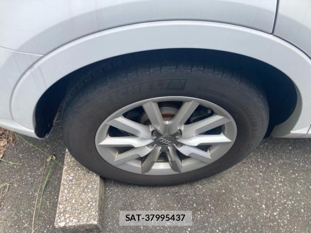 Audi Q3 2013-09 8334941-4