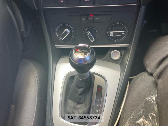Audi Q3 2015-06 8364827-24