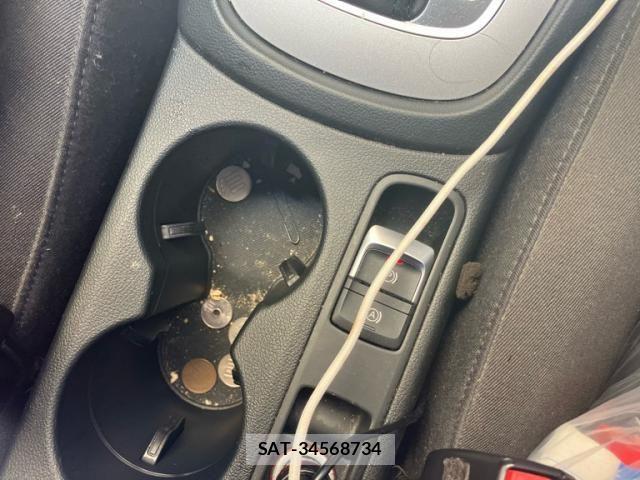 Audi Q3 2015-06 8364827-25