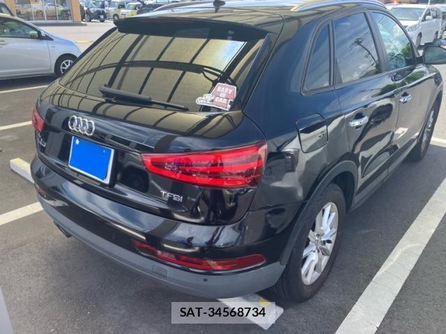 Audi Q3 2015-06 8364827-5